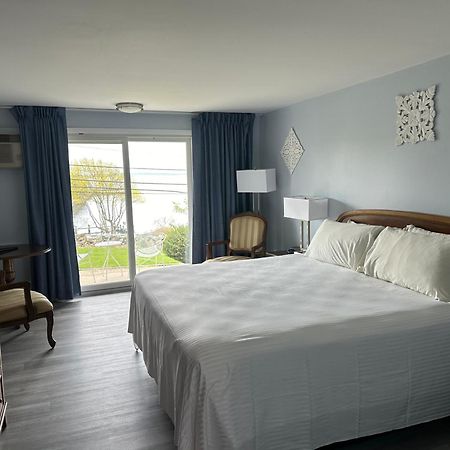 Sands Of Time Motor Inn & Harbor House 우즈 홀 외부 사진