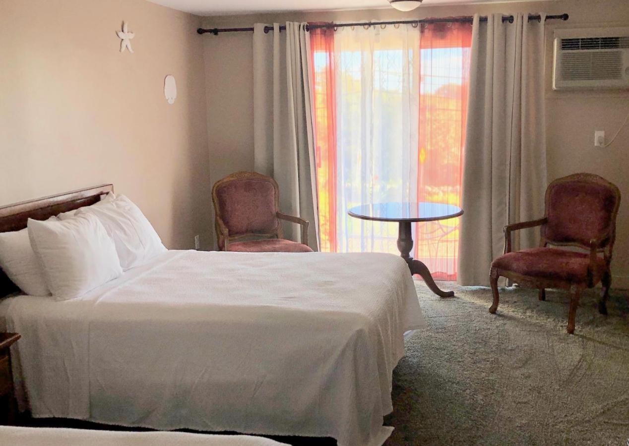 Sands Of Time Motor Inn & Harbor House 우즈 홀 외부 사진