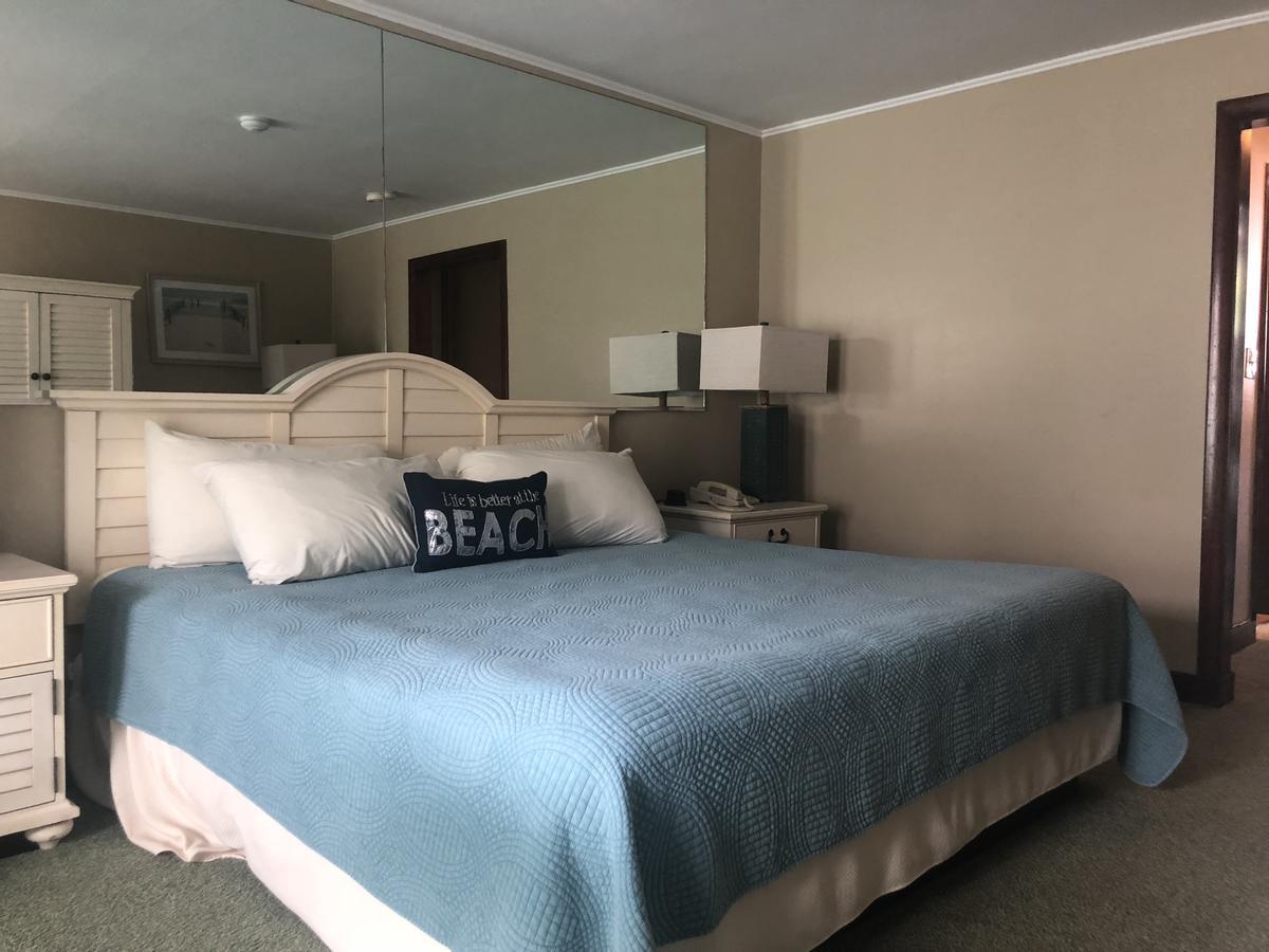 Sands Of Time Motor Inn & Harbor House 우즈 홀 외부 사진