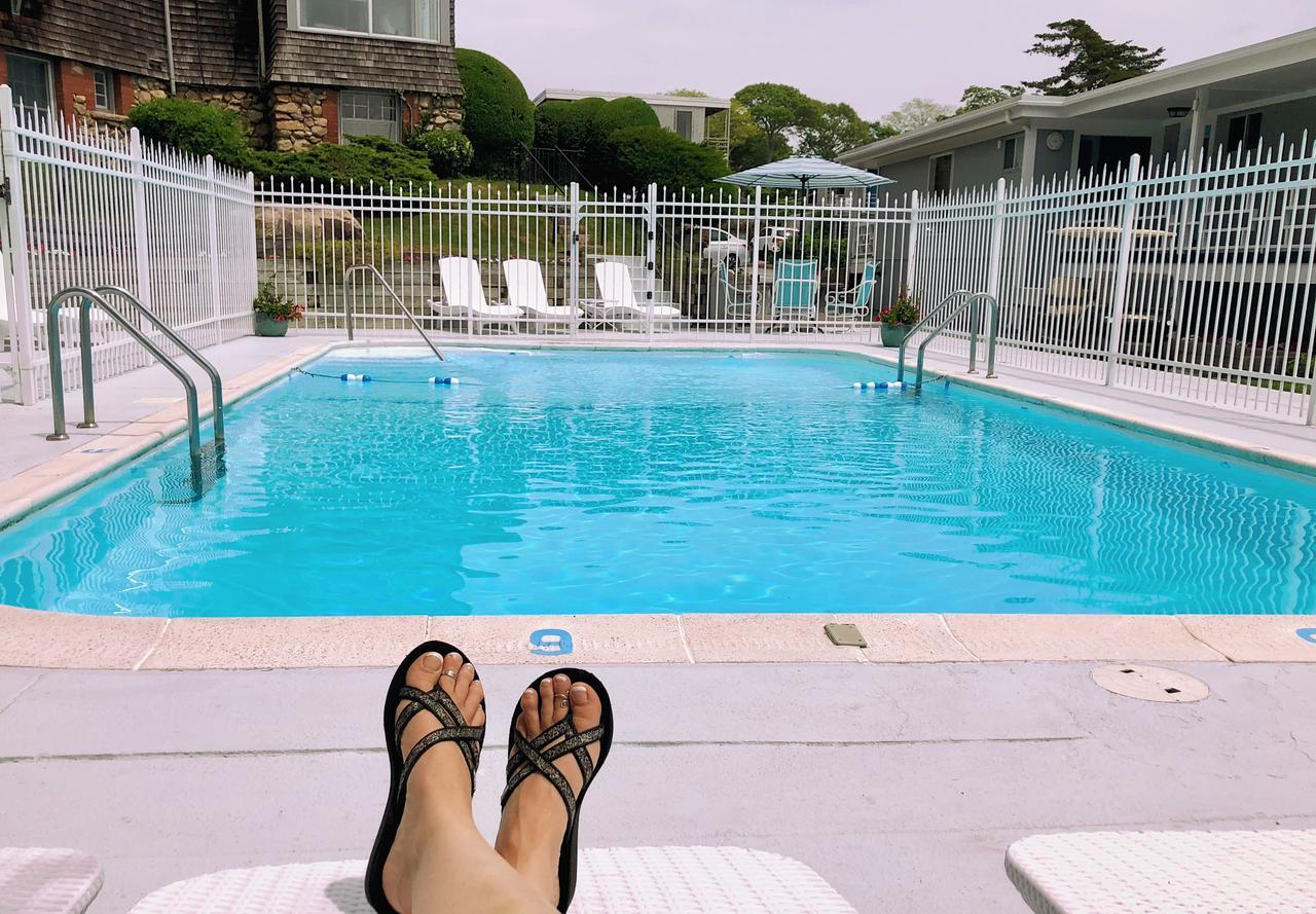 Sands Of Time Motor Inn & Harbor House 우즈 홀 외부 사진